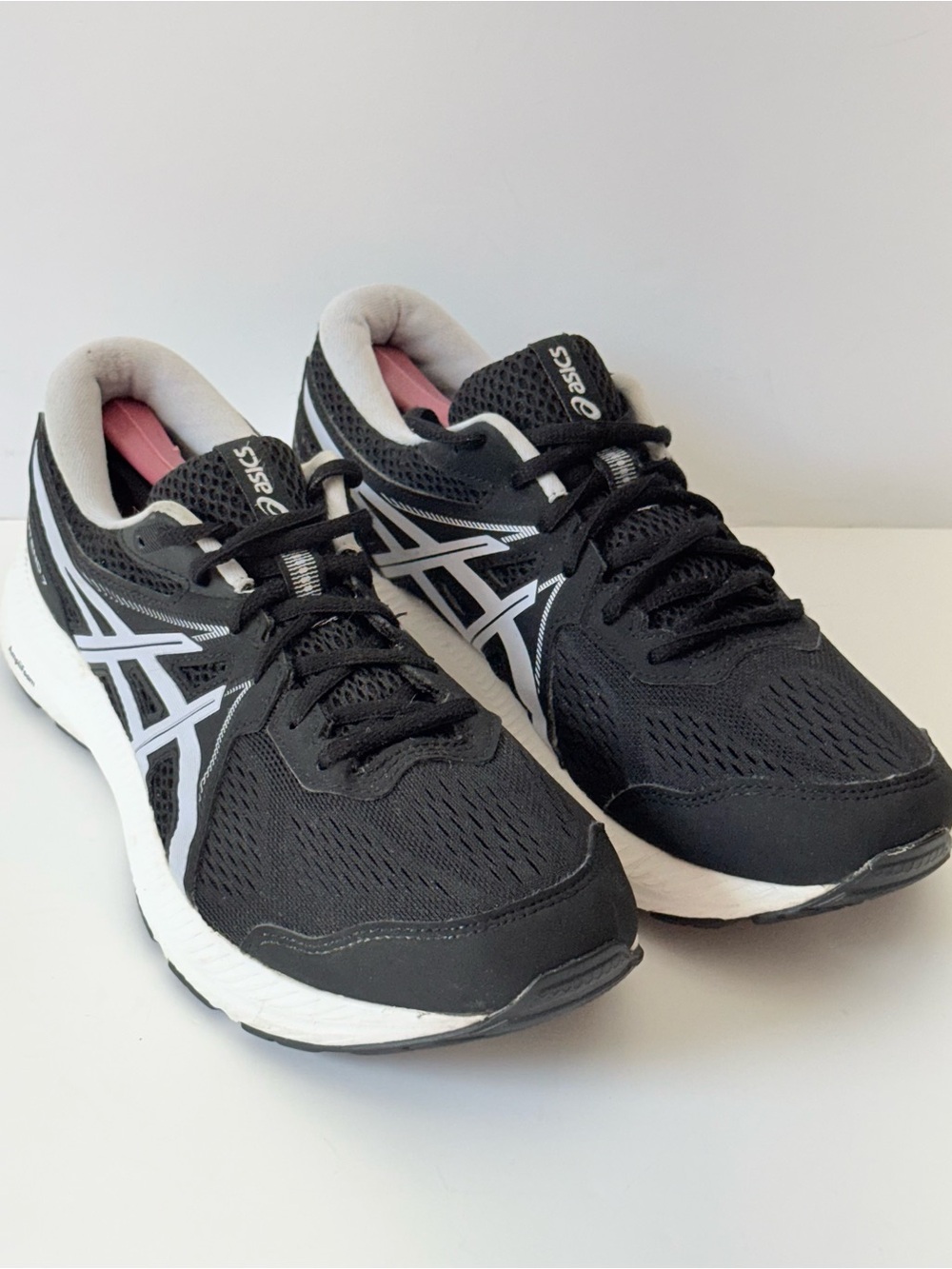 ASICS Gel Contend 7 Wide Athletic Running Shoes Womens 10 Black White AmpliFoam